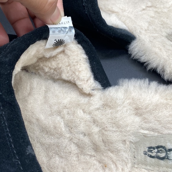 Ugg Scuff Black  Slippers - Men's size 12 - Picture 6 of 7